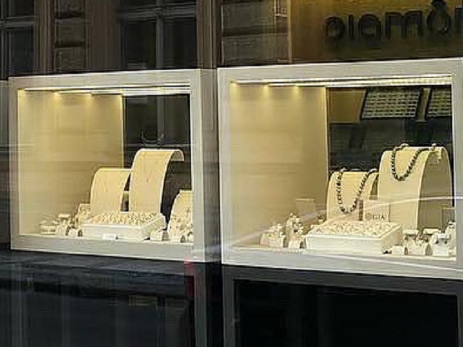 Buy gold silver Prague best jewelry stores near you