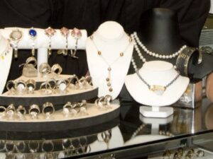 Buy gold silver Quebec City best jewelry stores near you
