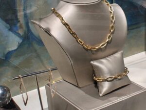 Buy gold silver Atlantic City best jewelry stores near you