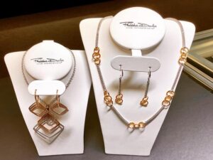 Buy gold silver Chicago best jewelry stores near you
