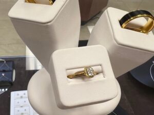 Buy gold silver Omaha best jewelry stores near you